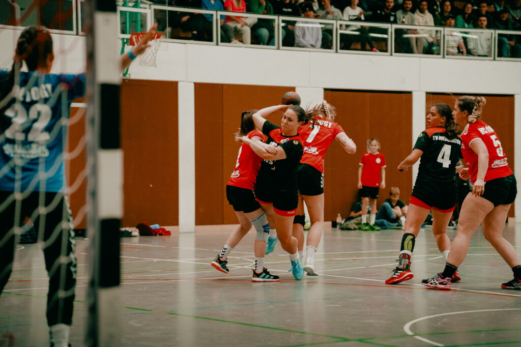 Damen 1 vs. Vogt