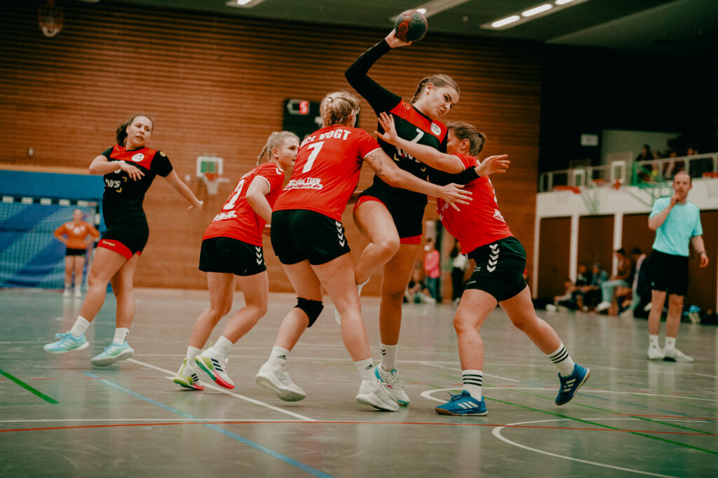 Damen 1 vs. Vogt